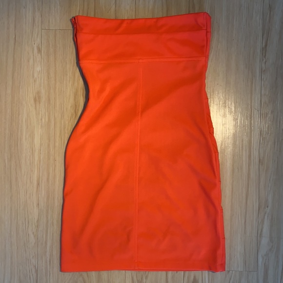 Strapless fitted dress - Picture 4 of 5